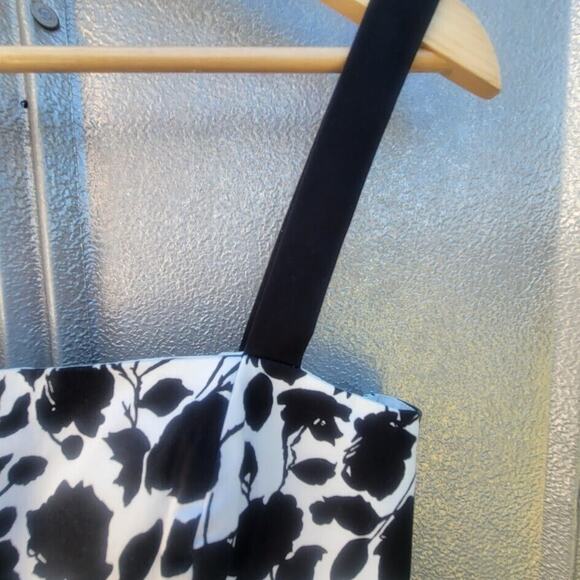 BCBG Paris Knee Length Black & White Floral Empire Waist Sundress Size 10 - Picture 6 of 7